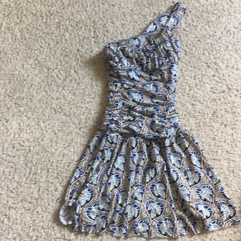 Cute one shoulder Free People dress!